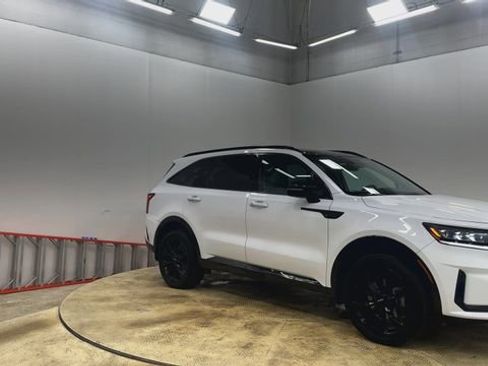 Certified 2023 Kia Sorento SX image 7