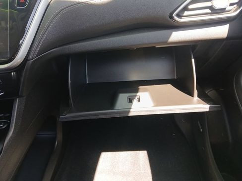 Used 2023 Chevrolet Bolt EUV Premier w/ Sun & Sound Package FWD image 11