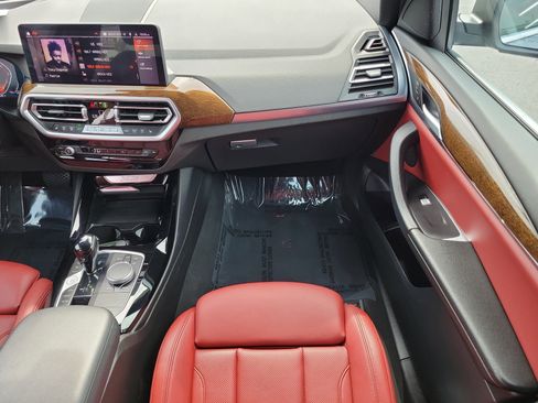 Used 2024 BMW X3 sDrive30i w/ Premium Package image 16