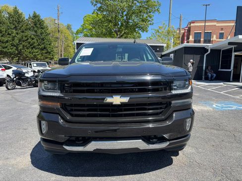 Used 2017 Chevrolet Silverado 1500 High Country RWD image 3