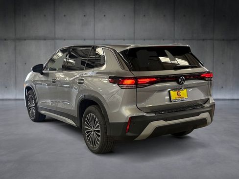 New 2026 Volkswagen Tiguan S FWD image 3