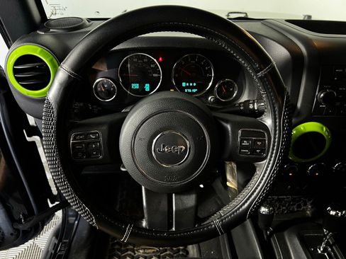 Used 2018 Jeep Wrangler Unlimited Sport S AWD/4WD image 9