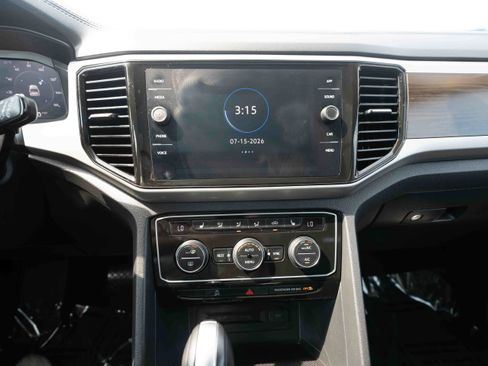 Used 2023 Volkswagen Atlas SE w/ Panoramic Sunroof Package AWD/4WD image 17