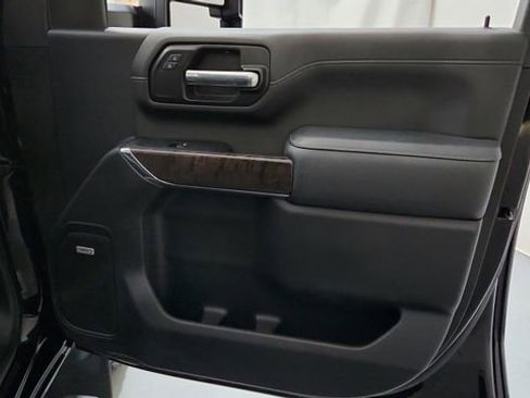 Used 2023 GMC Sierra 2500 Denali w/ Denali Ultimate Package image 20