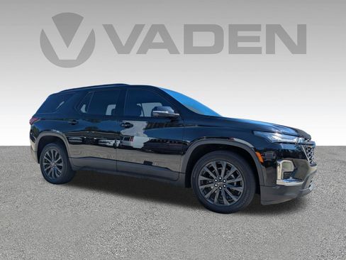 Used 2023 Chevrolet Traverse RS w/ LPO, Floor Liner Package AWD/4WD image 3