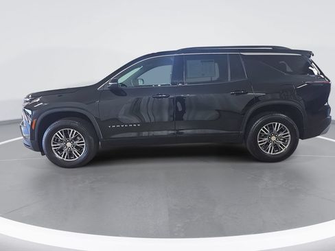 Used 2025 Chevrolet Traverse LT AWD/4WD image 7