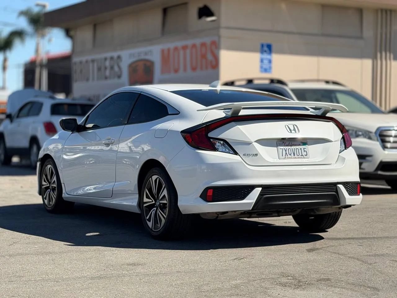 Used 2017 Honda Civic EX-T image 9