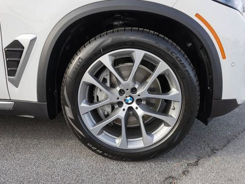 New 2026 BMW X5 xDrive50e w/ Climate Comfort Package image 11