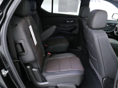 Certified 2023 Chevrolet Traverse High Country image 28