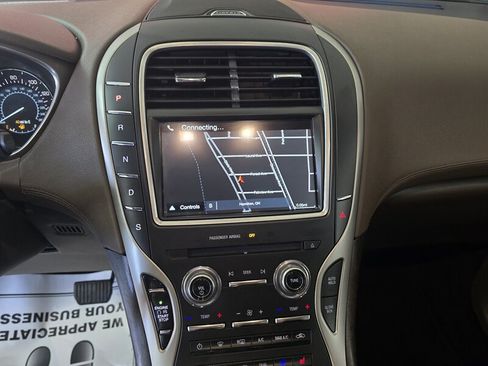 Used 2016 Lincoln MKX Reserve w/ Driver Assistance Package AWD/4WD image 25