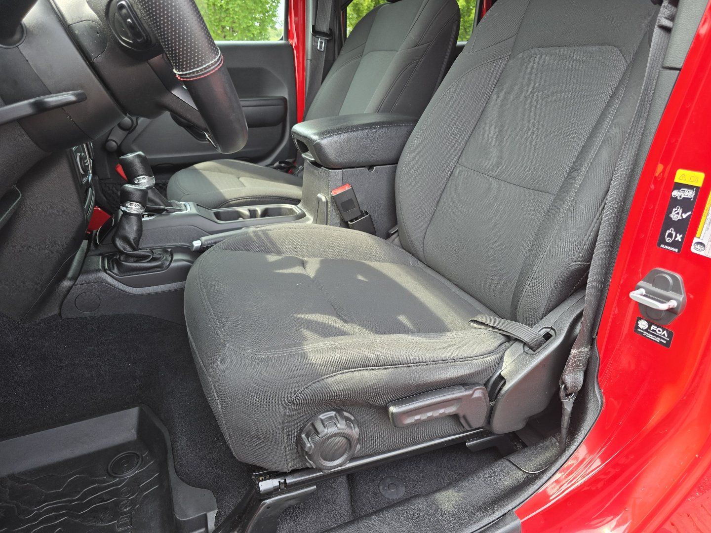 Used 2021 Jeep Gladiator Sport AWD/4WD image 32