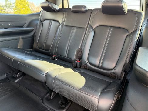 Used 2022 Jeep Wagoneer Series III w/ Premium Group I image 43