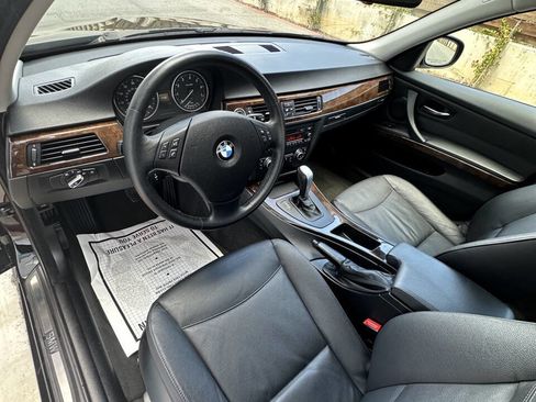 Used 2010 BMW 328i Sedan RWD image 16