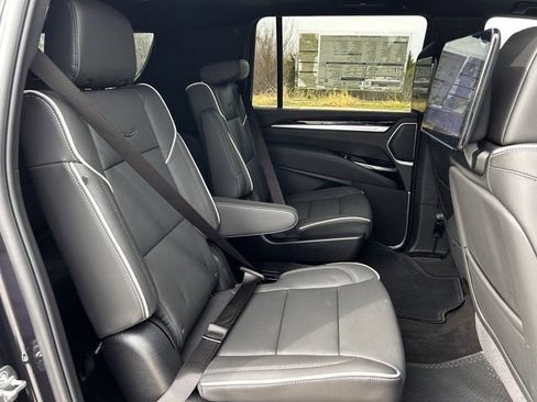 New 2026 Cadillac Escalade ESV Sport w/ LPO, Floor Liner Package image 25