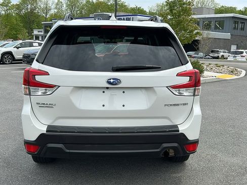 Certified 2022 Subaru Forester Premium AWD/4WD image 5