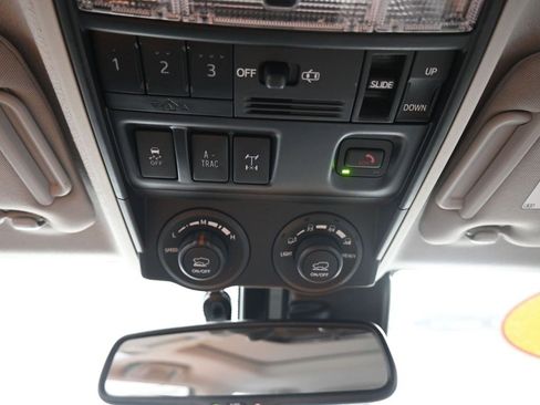 Used 2022 Toyota 4Runner TRD Off-Road Premium image 30