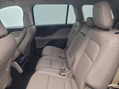 Used 2021 Lincoln Aviator 2WD image 18