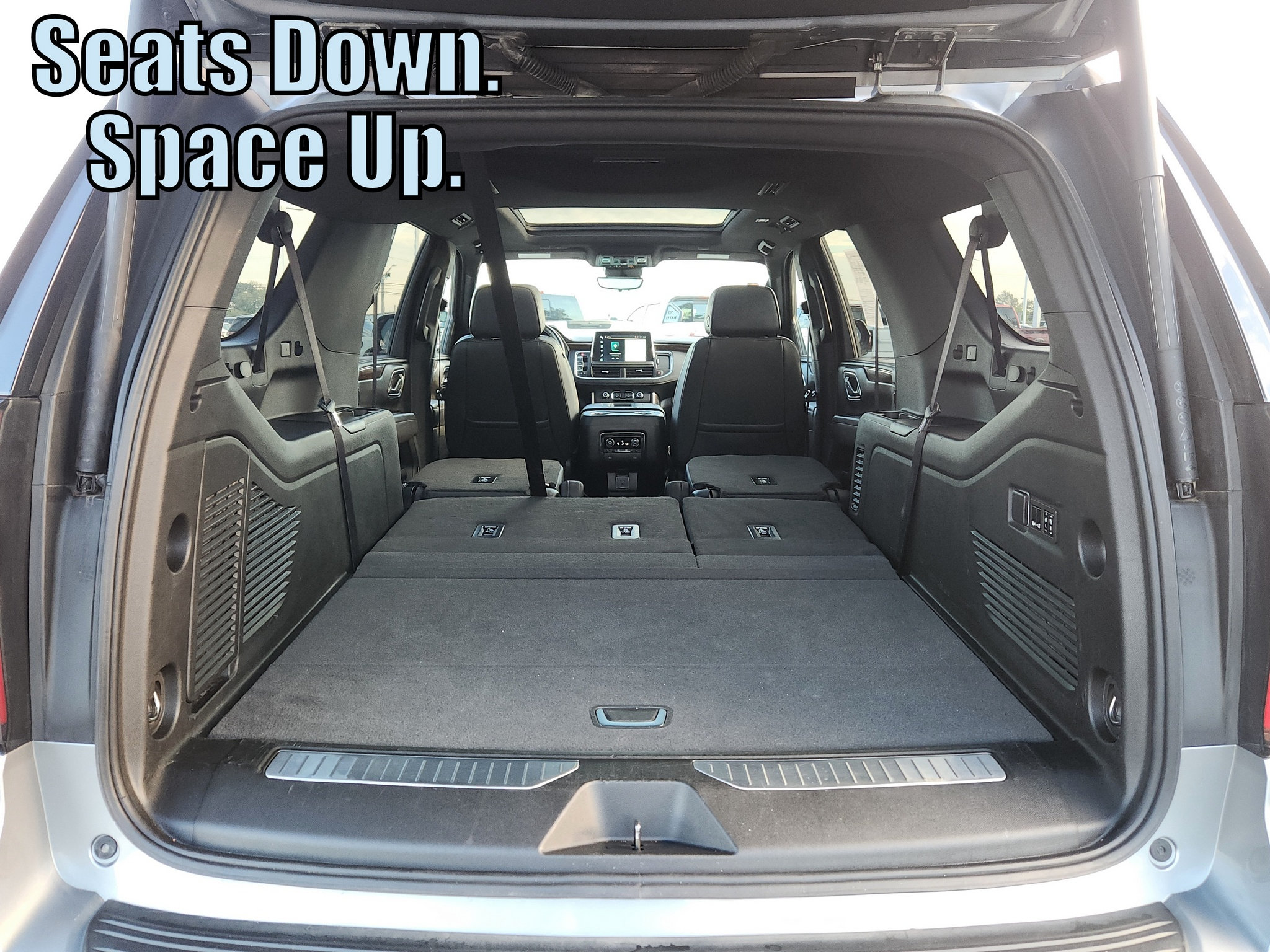 Used 2024 Chevrolet Suburban High Country AWD/4WD image 19