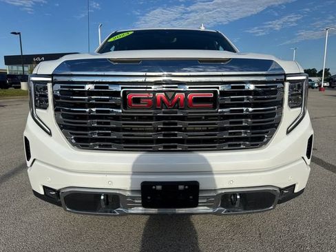 Used 2023 GMC Sierra 1500 Denali w/ Technology Package AWD/4WD image 9