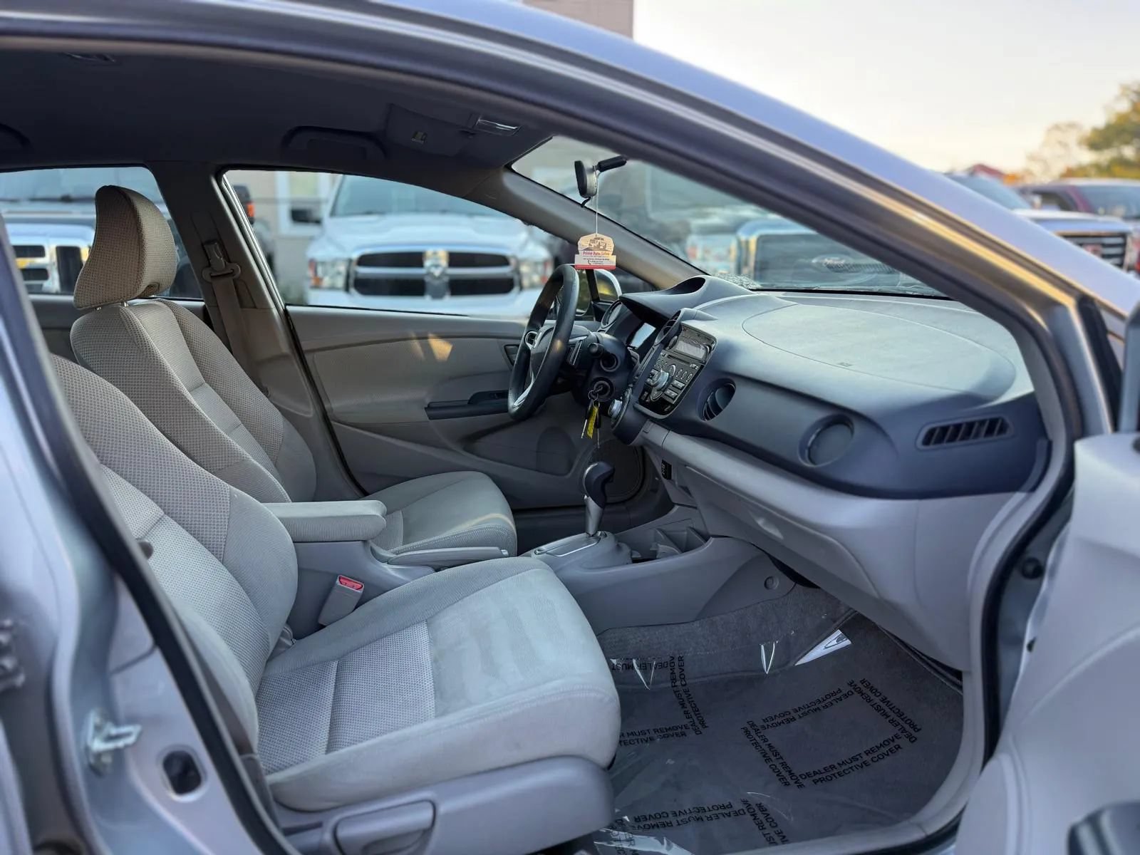 Used 2010 Honda Insight EX image 10