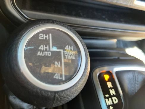 Used 2025 Jeep Wrangler Unlimited Sahara AWD/4WD image 24