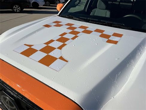 Used 2019 Toyota Tacoma SR image 11