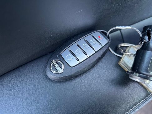 Used 2025 Nissan Altima 2.5 SV FWD image 25