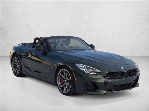 Used 2025 BMW Z4 M40i w/ Edition RWD image 3