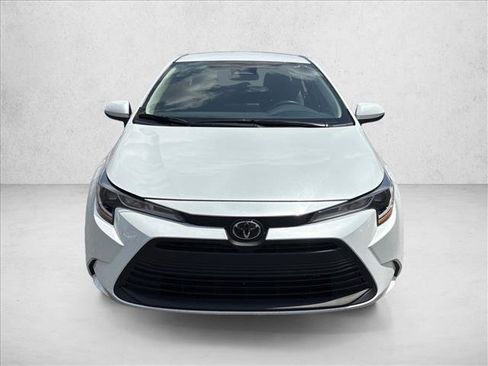 Used 2026 Toyota Corolla LE FWD image 2