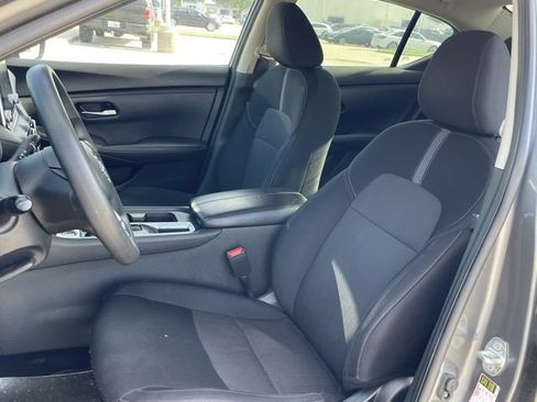 Used 2024 Nissan Sentra SV FWD image 14