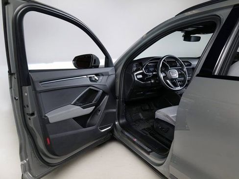 Used 2021 Audi Q3 2.0T Premium Plus w/ Premium Plus Package image 25