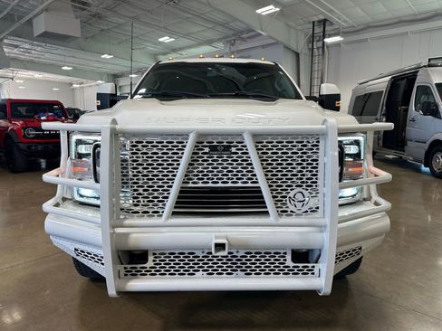 Used 2022 Ford F450 Limited w/ FX4 Off-Road Package image 2