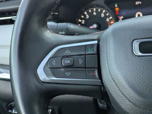 Used 2022 Jeep Compass Limited image 21