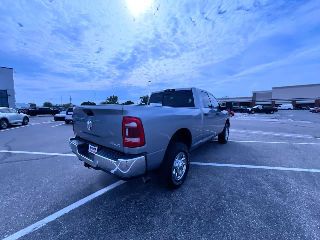 Used 2024 RAM 2500 Tradesman w/ Chrome Appearance Group AWD/4WD image 8