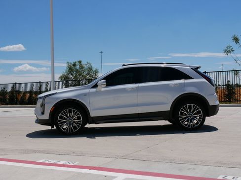 Used 2024 Cadillac XT4 Sport FWD image 6