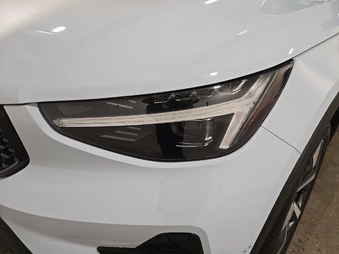 New 2026 Volvo XC40 B5 Plus w/ Climate Package image 22