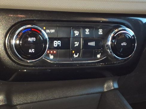 Used 2025 Chevrolet TrailBlazer ACTIV w/ Convenience Package image 14