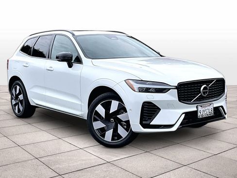 Used 2024 Volvo XC60 T8 Plus w/ Protection Package Premier AWD/4WD image 2