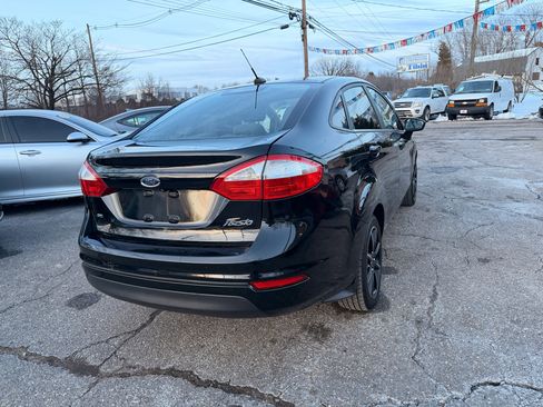 Used 2019 Ford Fiesta SE w/ Cold Weather Package image 7