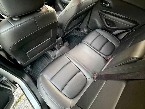 Used 2016 Chevrolet Trax LTZ AWD/4WD image 47