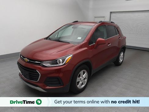 Used 2019 Chevrolet Trax LT w/ LT Convenience Package FWD image 1