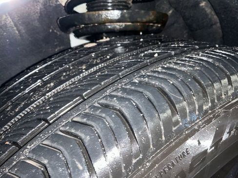 Certified 2023 Buick Envision Preferred w/ Sport Touring Package image 28