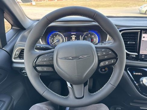 New 2026 Chrysler Pacifica Select w/ S Appearance Package FWD image 14