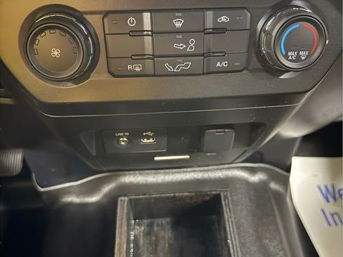 Used 2015 Ford F150 XLT w/ Equipment Group 301A Mid image 33