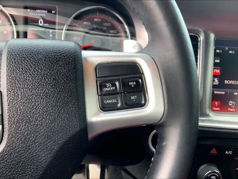Used 2013 Dodge Charger R/T image 22