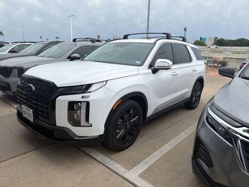 Used 2025 Hyundai Palisade XRT FWD image 1