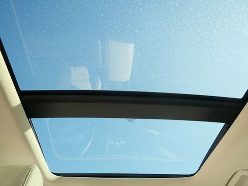 Used 2017 Ford Escape Titanium image 15