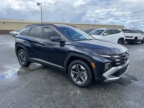 Certified 2025 Hyundai Tucson SEL AWD/4WD image 1
