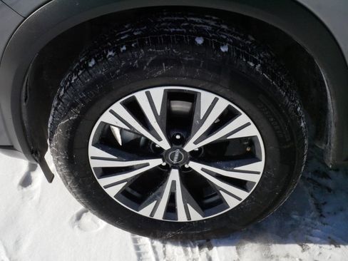 Used 2023 Nissan Rogue SV image 15