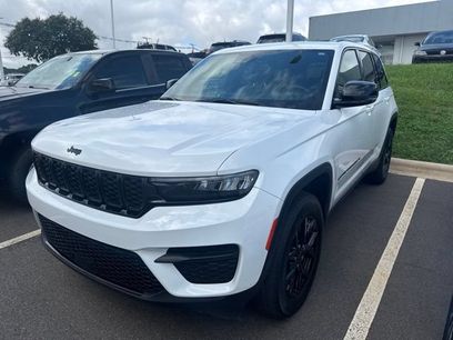 Used 2024 Jeep Grand Cherokee Altitude